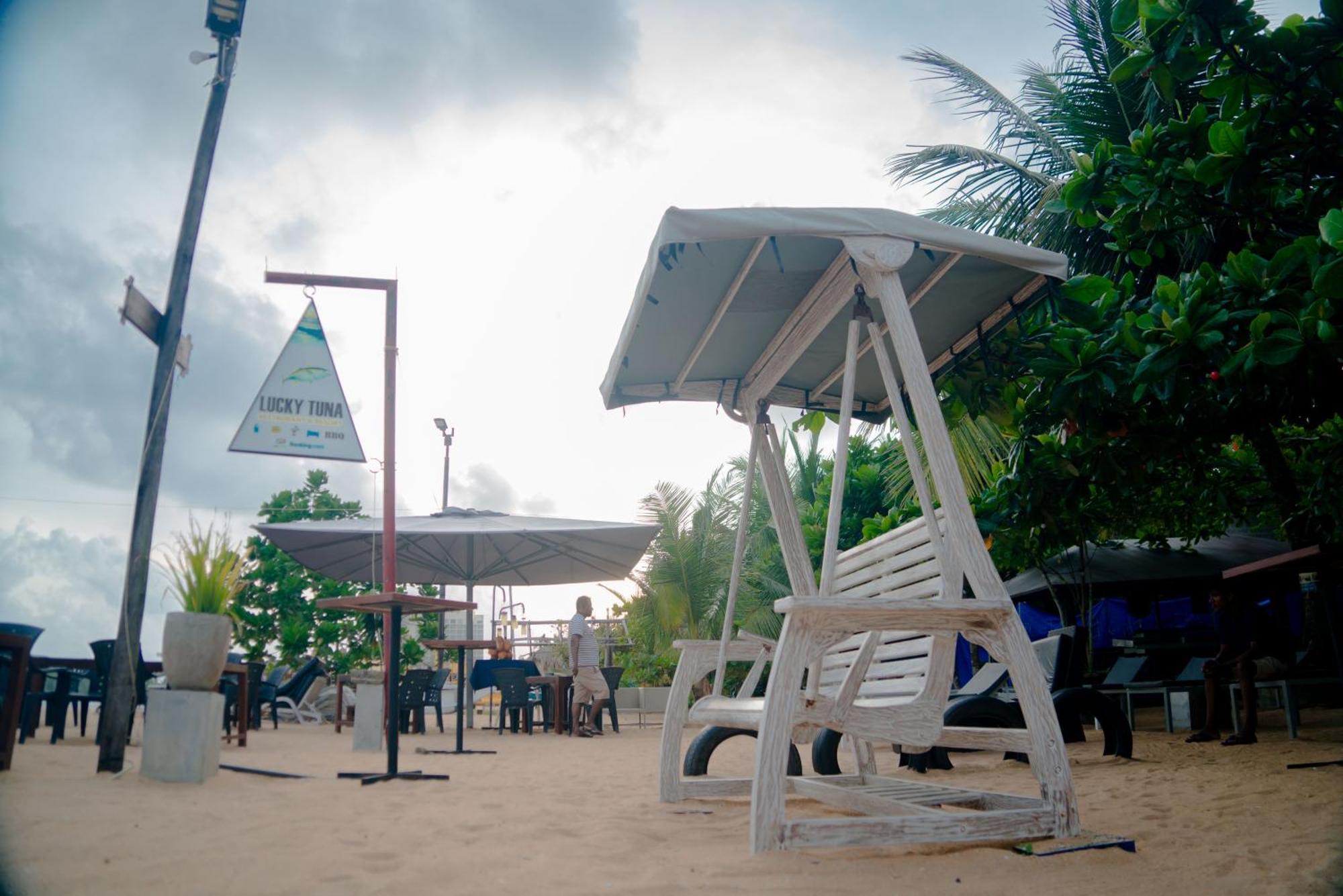 Lucky Tuna Hotel Unawatuna Exterior photo